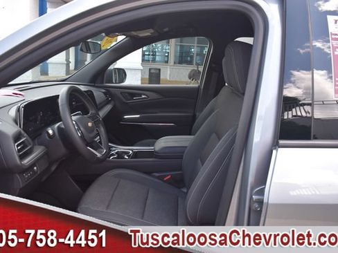 Used 2025 Chevrolet Traverse LT w/ LPO, Floor Liner Package FWD image 20
