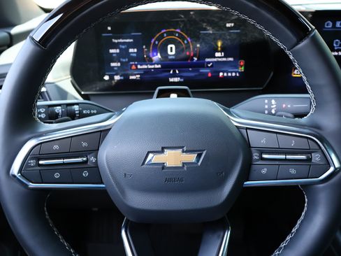 Used 2025 Chevrolet Traverse High Country w/ LPO, Floor Liner Package AWD/4WD image 15