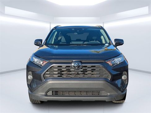 Used 2019 Toyota RAV4 XLE image 8