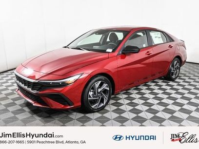 Certified 2025 Hyundai Elantra SEL w/ Cargo Package