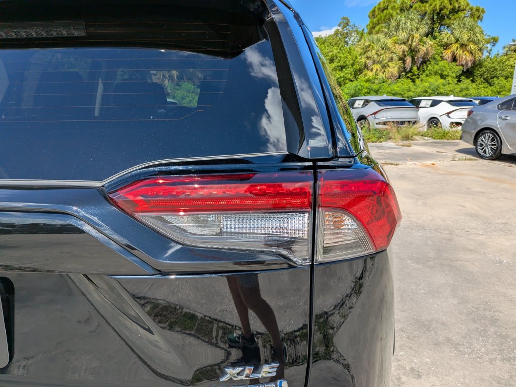 Used 2024 Toyota RAV4 XLE AWD/4WD image 11