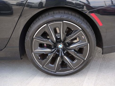 Certified 2023 BMW 740i w/ Parking Assistance Package RWD image 5