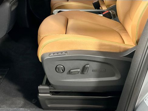 New 2025 Volkswagen ID. Buzz Pro S image 20