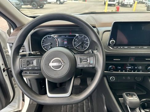 Used 2023 Nissan Rogue SV AWD/4WD image 13