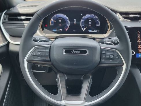 New 2026 Jeep Grand Cherokee L Limited AWD/4WD image 31