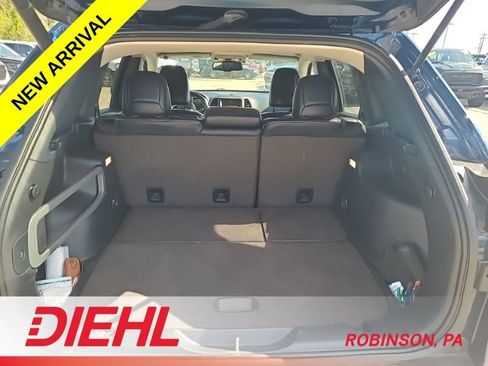 Used 2018 Jeep Cherokee Limited AWD/4WD image 6