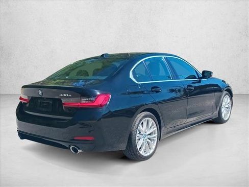 Used 2024 BMW 330e image 5