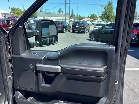Used 2018 Ford F150 XLT w/ Equipment Group 302A Luxury AWD/4WD image 17