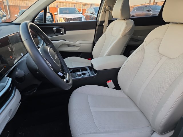 Used 2025 Kia Sorento S w/ Panoramic Sunroof Package FWD image 18