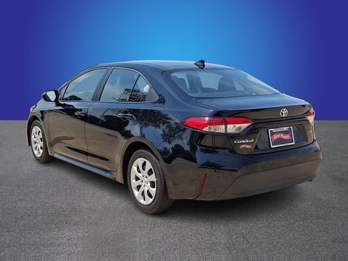 Used 2025 Toyota Corolla LE FWD image 6