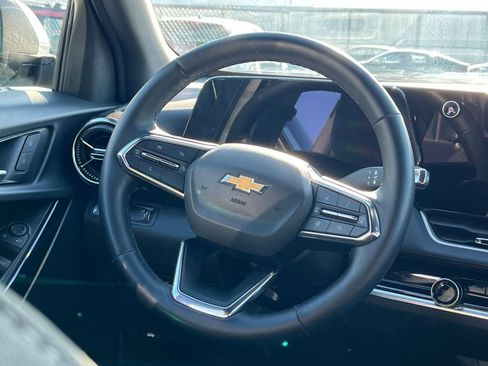 Used 2025 Chevrolet Equinox LT image 27