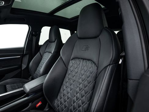 Used 2023 Audi e-tron S Premium Plus image 16