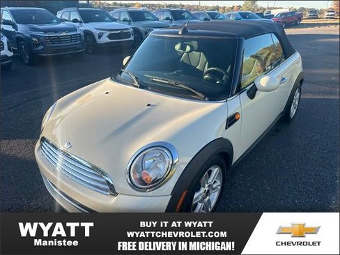 Used 2013 MINI Cooper Convertible image 1
