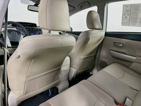 Used 2012 Toyota Prius V Five FWD image 34