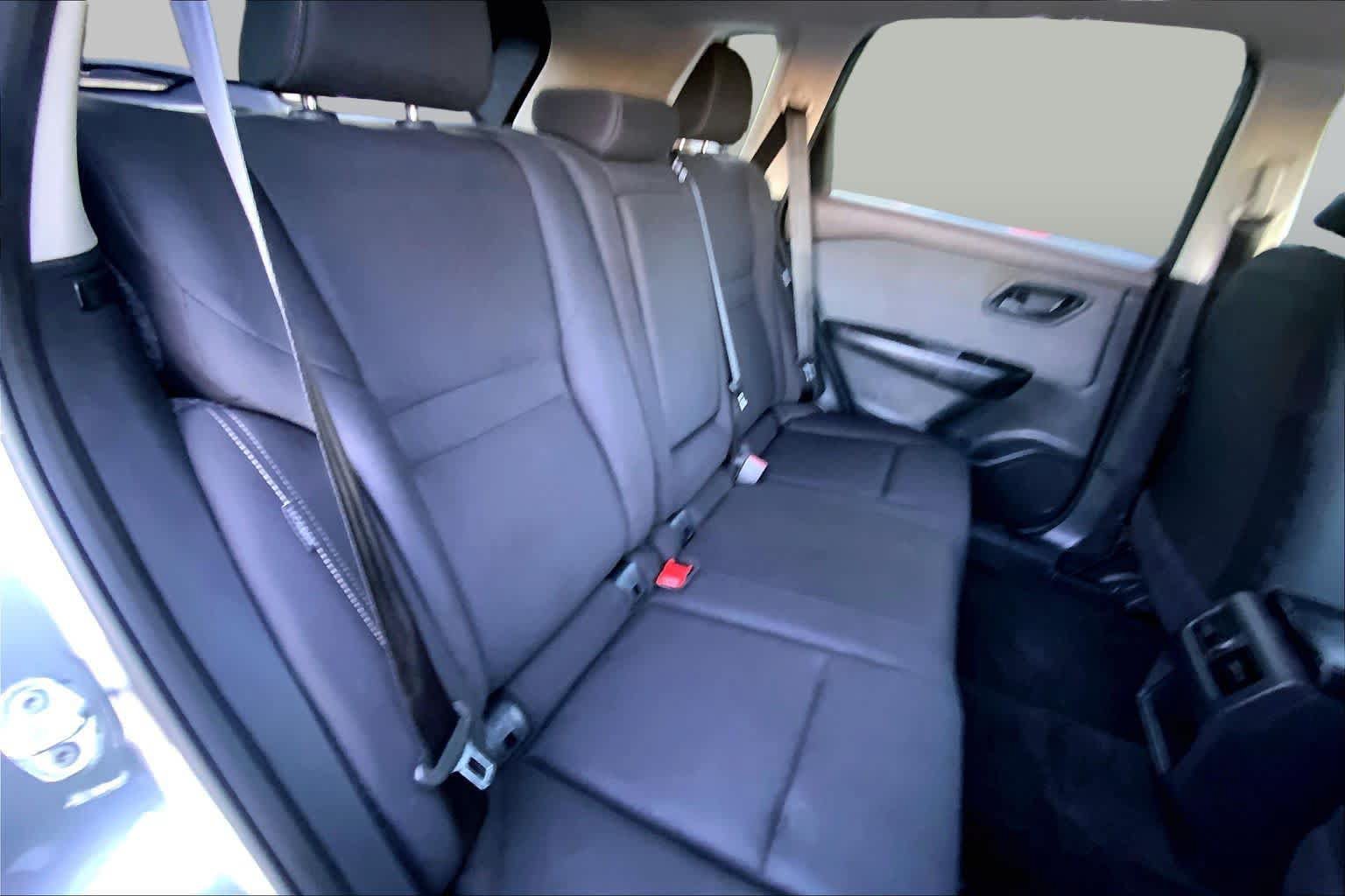 Used 2023 Nissan Rogue S FWD image 19