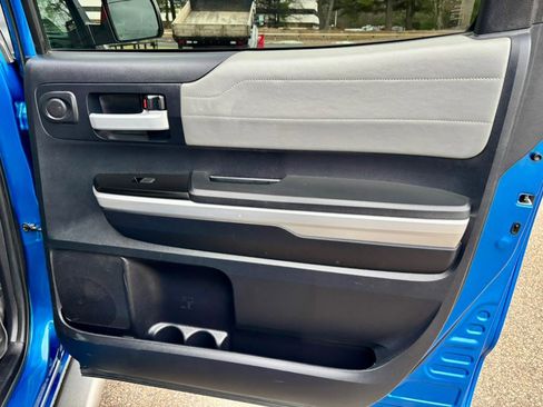 Used 2016 Toyota Tundra Limited image 17