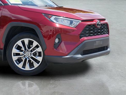 Used 2020 Toyota RAV4 XLE Premium AWD/4WD image 2