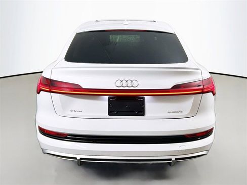 Used 2021 Audi e-tron Premium Plus w/ Premium Plus Package image 6