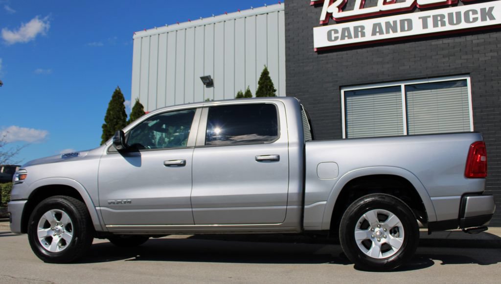 Used 2025 RAM 1500 Big Horn AWD/4WD image 12
