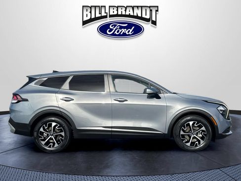 Used 2023 Kia Sportage EX FWD image 2