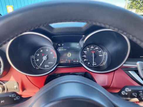 Used 2018 Alfa Romeo Stelvio Ti Sport AWD/4WD image 17