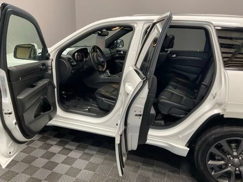 Used 2019 Jeep Grand Cherokee High Altitude AWD/4WD image 12