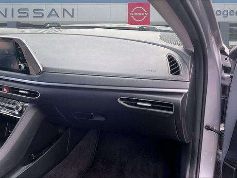 Used 2023 Hyundai Sonata SE FWD image 23