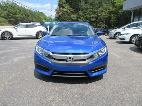Used 2018 Honda Civic EX image 2
