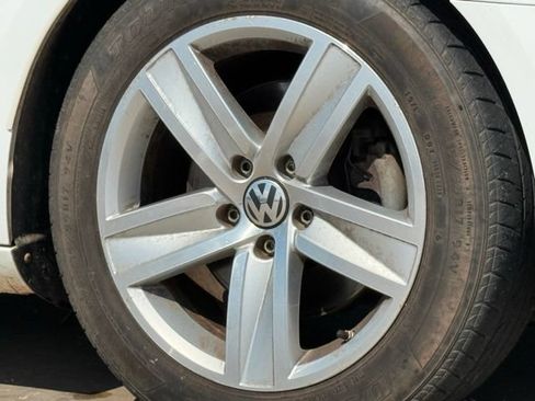 Used 2015 Volkswagen CC Sport FWD image 12