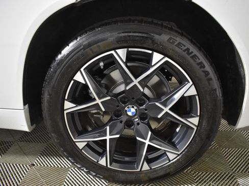 Used 2025 BMW X3 xDrive30i AWD/4WD image 45