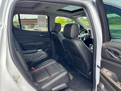 Used 2019 GMC Acadia SLT w/ LPO, Floor Liner Package AWD/4WD image 10
