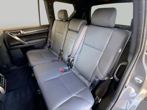 Used 2023 Lexus GX 460 Premium w/ Premium Package AWD/4WD image 17