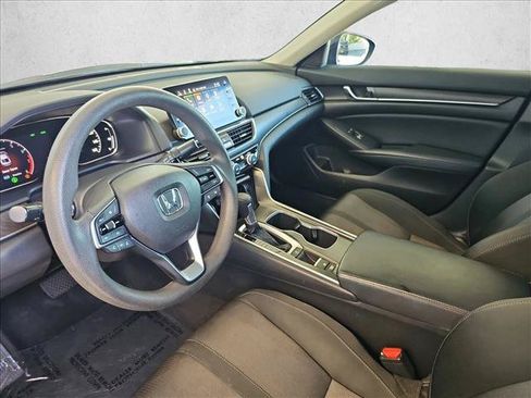 Used 2018 Honda Accord EX image 10
