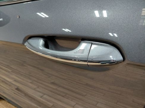 Used 2024 Ford Edge Titanium image 8