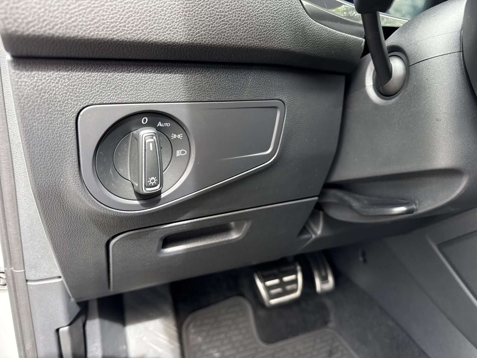 Used 2024 Volkswagen Tiguan Wolfsburg Edition FWD image 16
