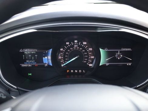 Used 2020 Ford Fusion SE image 18