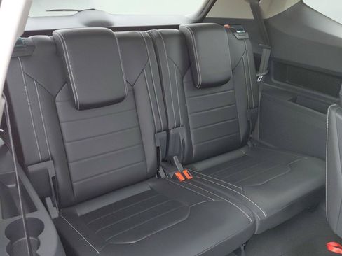 Used 2024 Volkswagen Atlas SEL AWD/4WD image 21