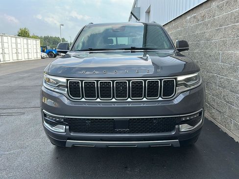 Used 2022 Jeep Wagoneer Series III w/ Convenience Group I AWD/4WD image 40