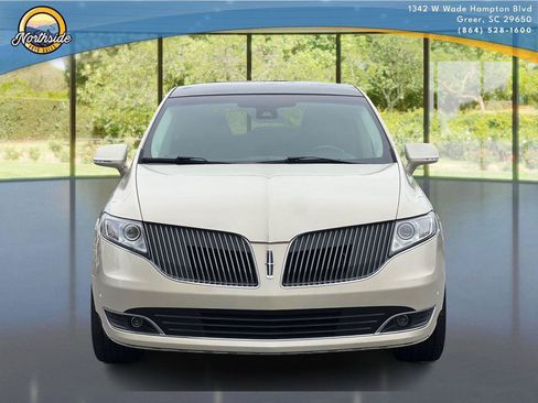 Used 2016 Lincoln MKT AWD w/ Equipment Group 201A image 24