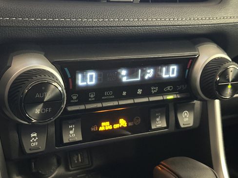 New 2025 Toyota RAV4 XLE image 21