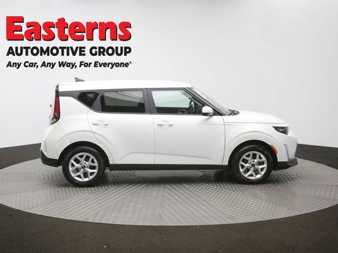 Used 2024 Kia Soul LX w/ Option Group 015 FWD image 42