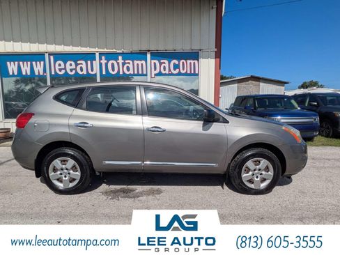 Used 2013 Nissan Rogue S FWD image 2