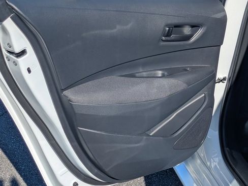 Used 2025 Toyota Corolla LE image 18