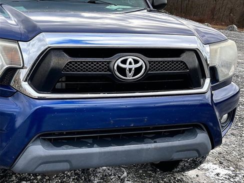 Used 2015 Toyota Tacoma 4x4 Double Cab image 23