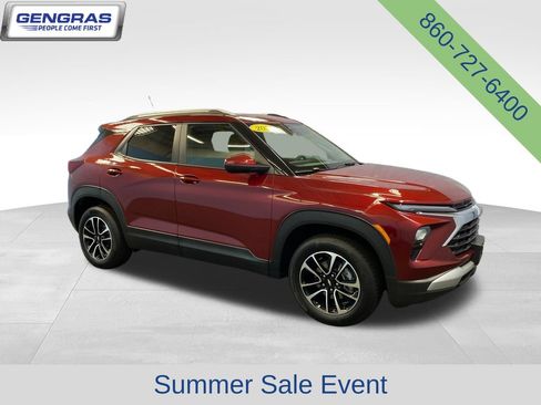 Used 2025 Chevrolet TrailBlazer LT w/ Convenience Package AWD/4WD image 9