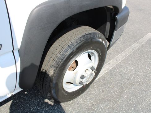 Used 2006 Chevrolet Silverado 3500 2WD Regular Cab image 14