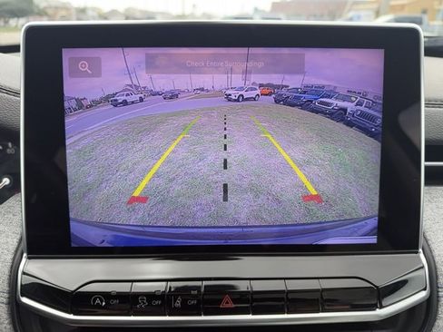 Certified 2022 Jeep Compass Latitude w/ Convenience Group image 23