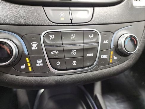 Used 2023 Chevrolet Malibu LT image 34