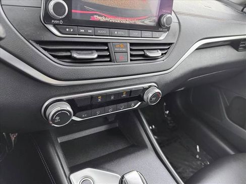 Used 2019 Nissan Altima 2.5 SR image 14