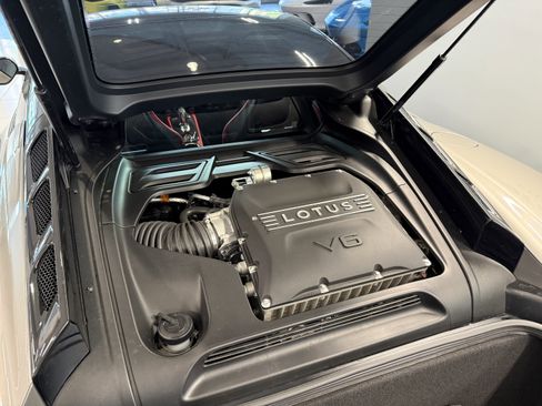 Used 2024 Lotus Emira First Edition image 4